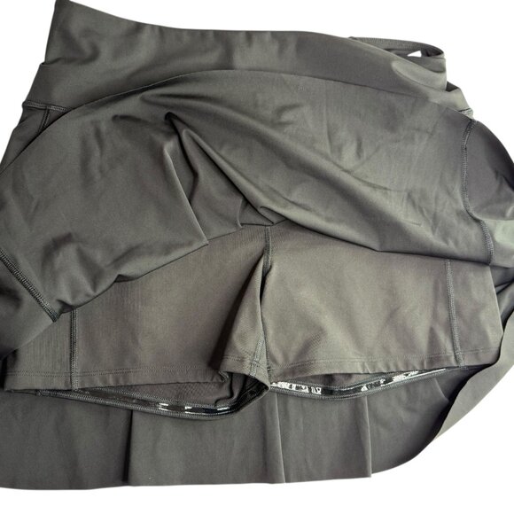Athleta Black Tennis Golf Skirt with Spandex Shorts Underneath.  Size Women's La - Picture 2 of 9
